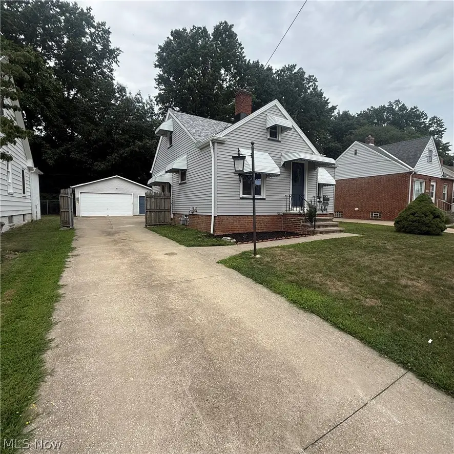3312 Hearthstone Road, Parma, OH 44134 - #2