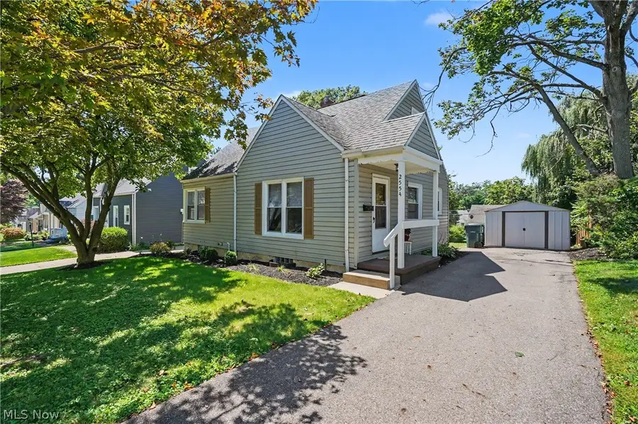 2554 23rd Street, Cuyahoga Falls, OH 44223 - #2