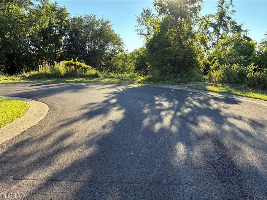Summit Circle, Weirton, WV 26062 - #2