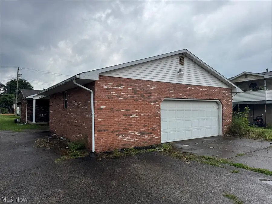 811 23rd Street, Vienna, WV 26105 - #2