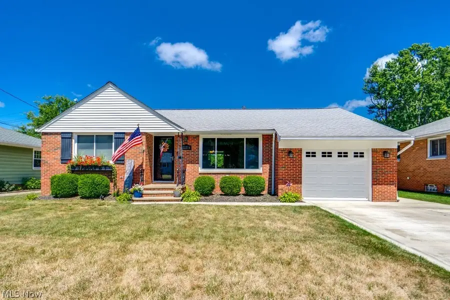 22214 Sandy Lane, Fairview Park, OH 44126 - #2