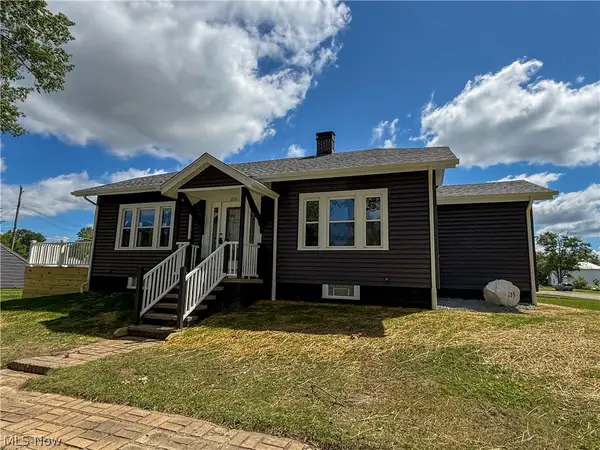 105 E Vermont Avenue, Sebring, OH 44672
