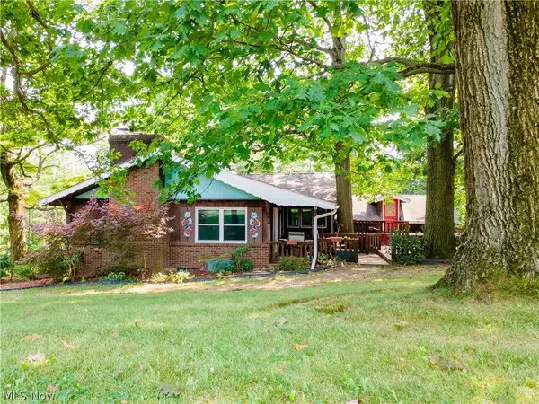 2912 Edelweiss Nw Drive, Sugarcreek, OH 44681