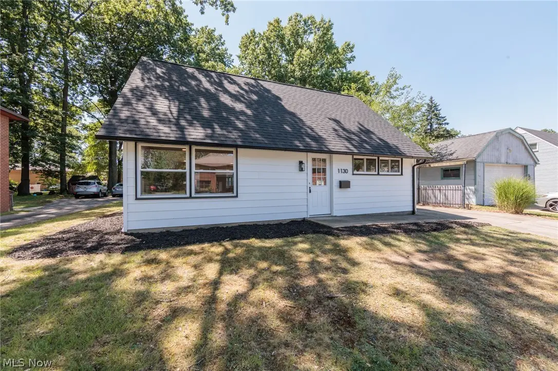 1130 Saxe Avenue, Cuyahoga Falls, OH 44221 - #1