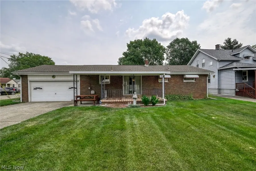 1931 Taft Ne Avenue, Canton, OH 44705 - #2