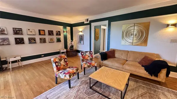 11426 Cedar Glen #D4, Cleveland, OH 44106