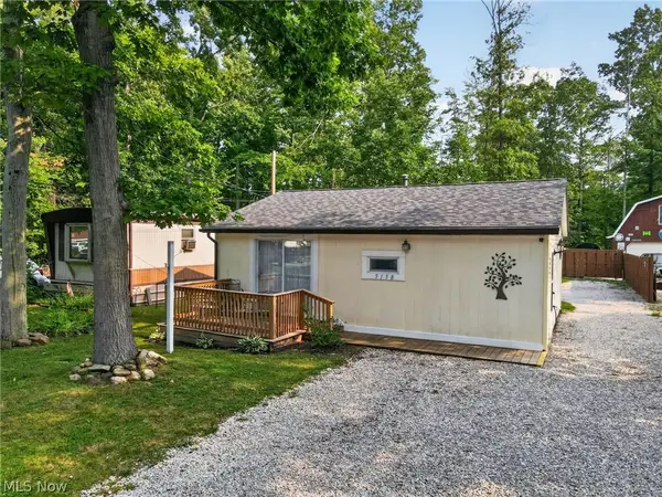 5158 University Drive, Geneva, OH 44041