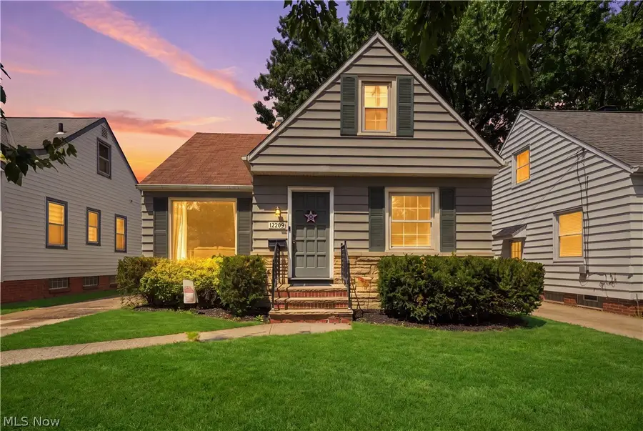 13209 Rockside Road, Garfield Heights, OH 44125 - #2