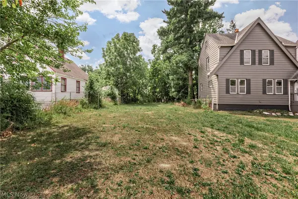 14100 Rexwood Avenue, Cleveland, OH 44105