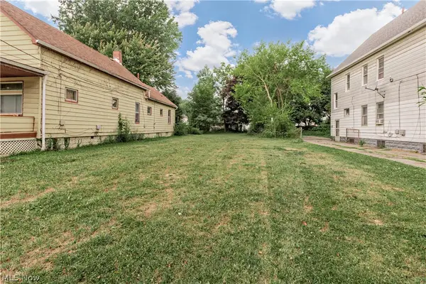 3692 E 59th Street, Cleveland, OH 44105