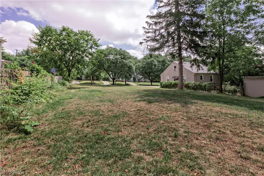 4292 E 163 Street, Cleveland, OH 44128 - #3