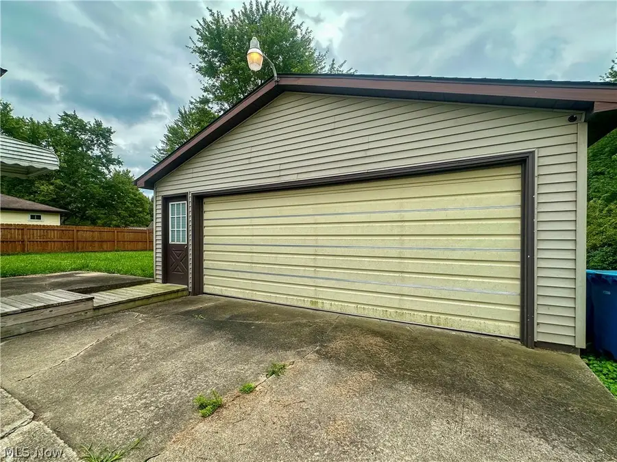2419 Hewitt Gifford Sw Road, Lordstown, OH 44481 - #3