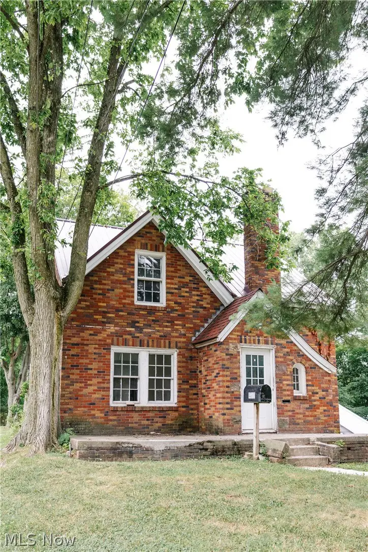 472 W 6th Street, Mansfield, OH 44903 - #2