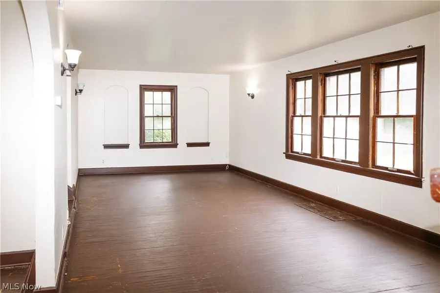 472 W 6th Street, Mansfield, OH 44903 - #3