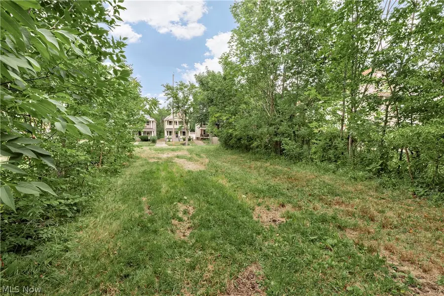 9906 Lamontier Avenue, Cleveland, OH 44104 - #3
