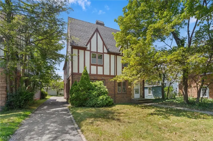 3544 Lynnfield Road, Shaker Heights, OH 44122 - #2