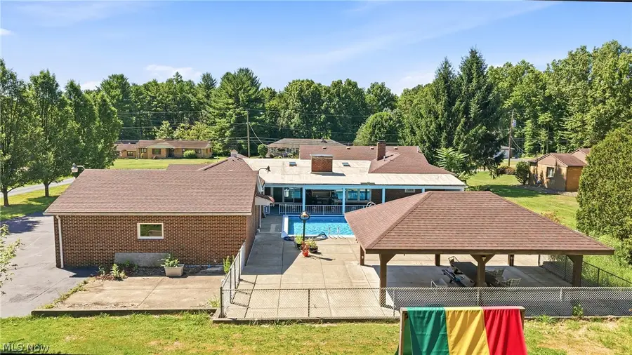 7073 Stewart Sharon Road, Hubbard, OH 44425 - #2