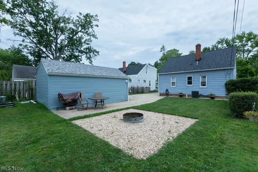 472 E 329th Street, Willowick, OH 44095 - #3