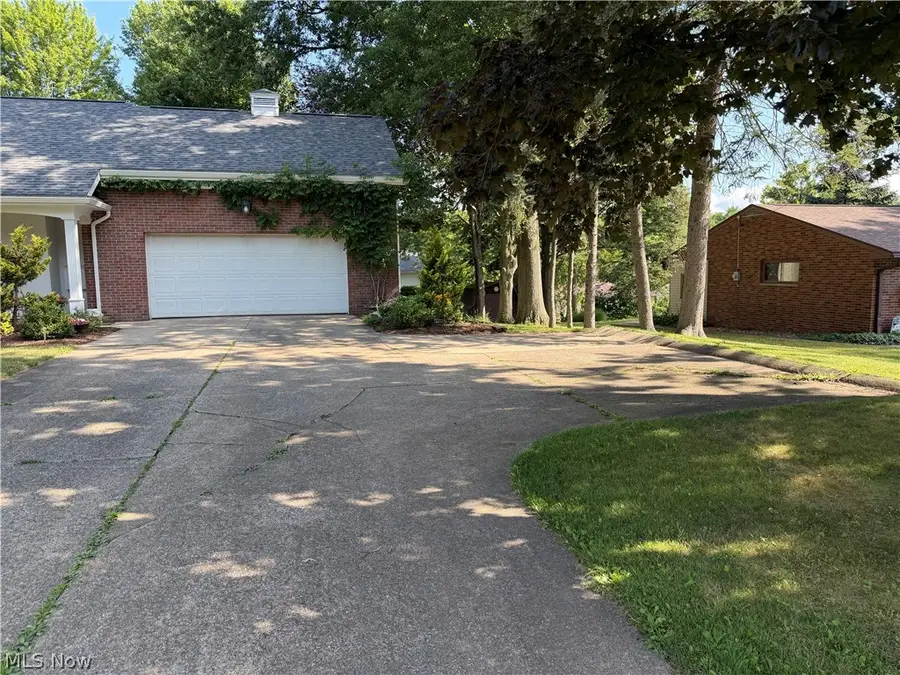 554 W Main Street, Dalton, OH 44618 - #3