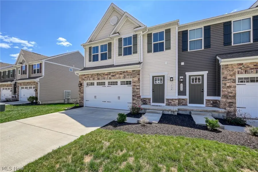 1534 Spruce Hill Drive, Stow, OH 44224 - #2