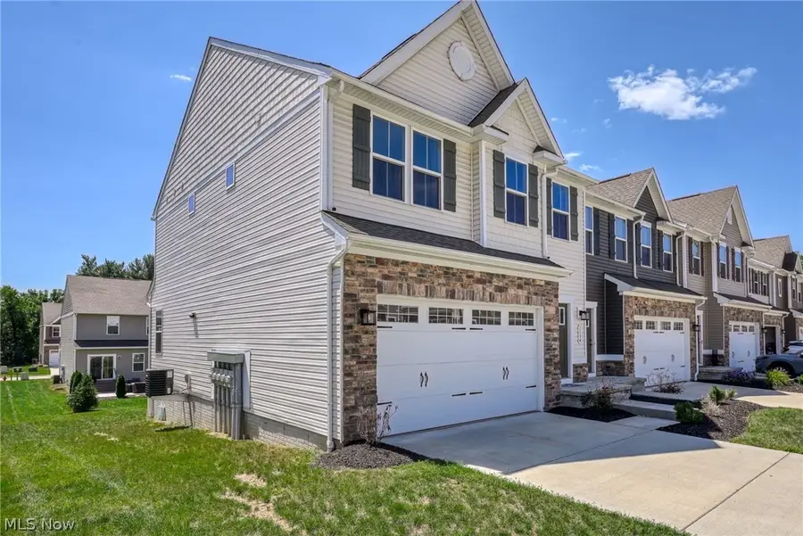 1534 Spruce Hill Drive, Stow, OH 44224 - #3