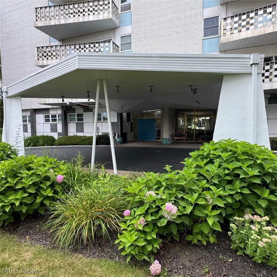 275 N Portage Path, Akron, OH 44303 - #2