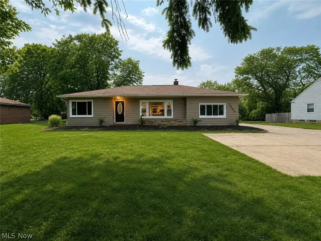 1275 Hillside Road, Seven Hills, OH 44131 - #1