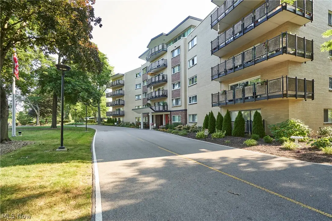 255 N Portage Path #216, Akron, OH 44303 - #1