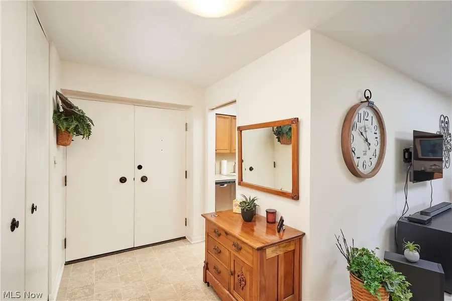 255 N Portage Path #216, Akron, OH 44303 - #3