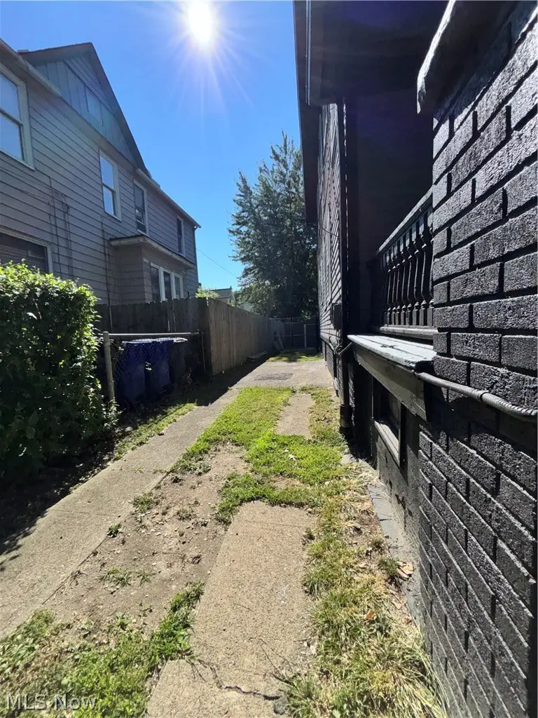 1422 W 112th Street, Cleveland, OH 44102 - #3