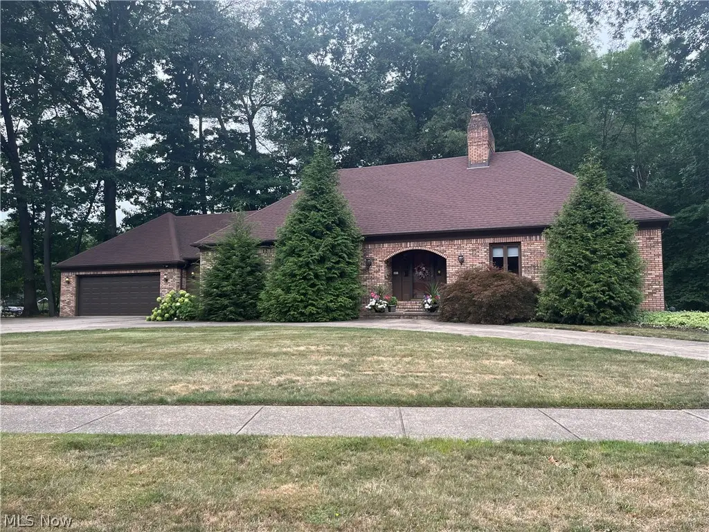 6800 Strathmore Drive, Valley View, OH 44125 - #1