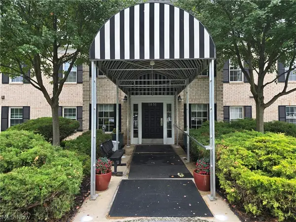 1851 King James Parkway #317, Westlake, OH 44145