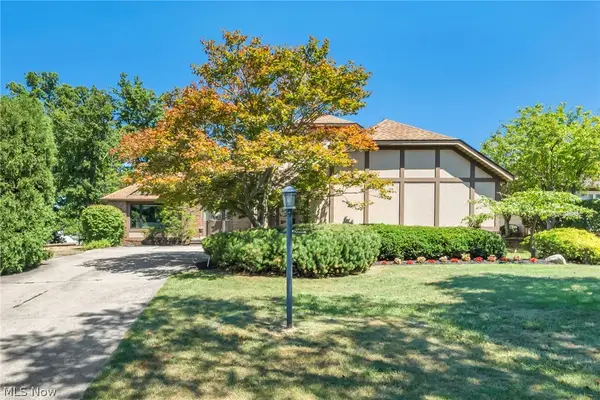 7791 Edgewood Lane, Seven Hills, OH 44131
