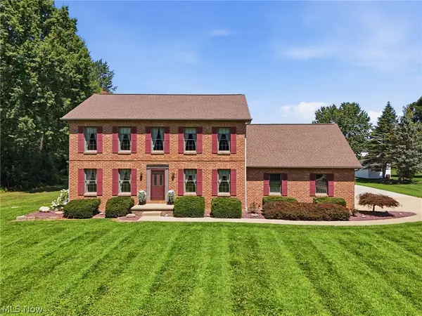 558 Thornberry Trail, North Lima, OH 44452