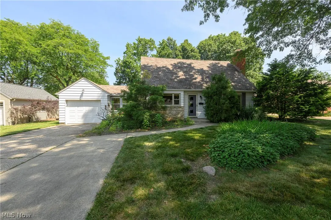2035 Thornhill Drive, Akron, OH 44313 - #1