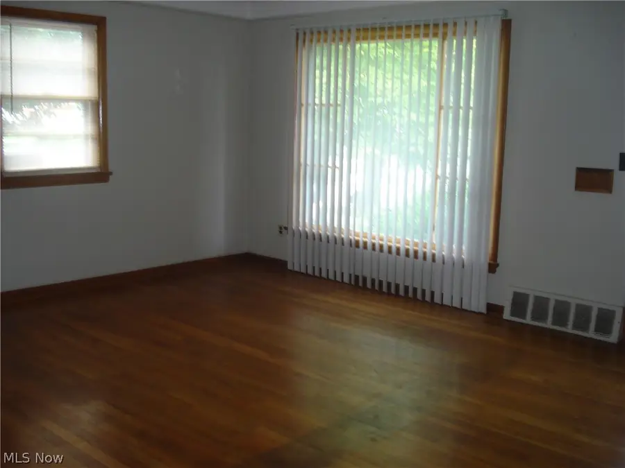 24500 Puritan Road, Euclid, OH 44123 - #3