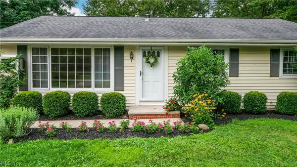 8860 Crackel Road, Chagrin Falls, OH 44023