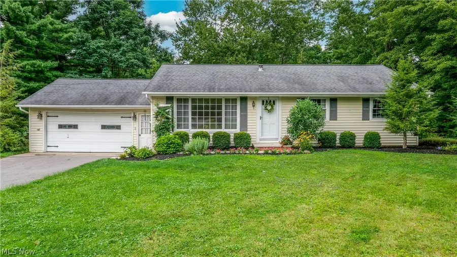 8860 Crackel Road, Chagrin Falls, OH 44023 - #2