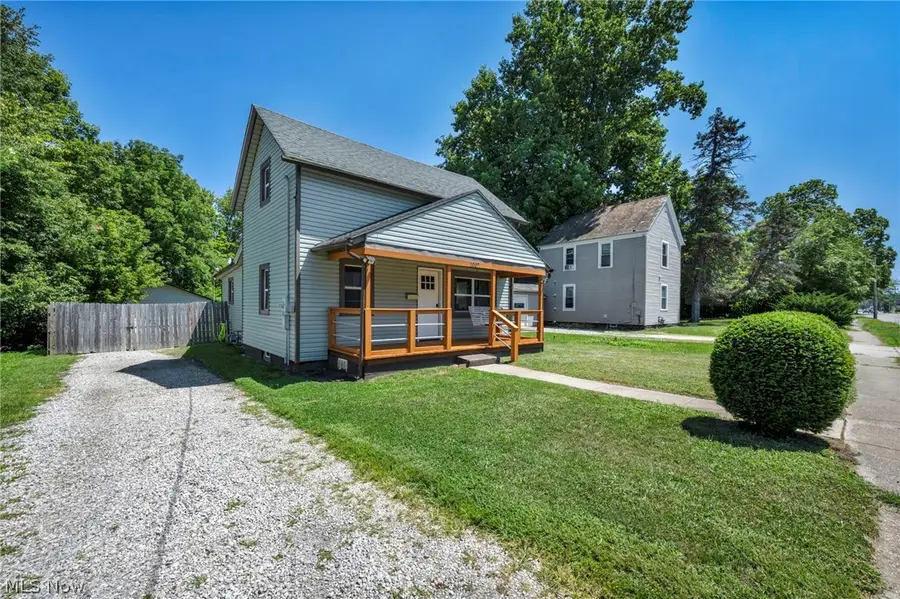 1007 Lake Avenue, Elyria, OH 44035 - #3
