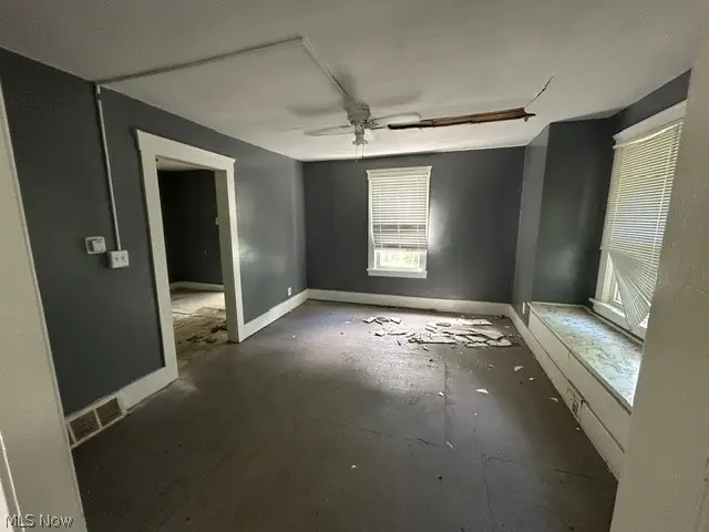 319 W 18th Street, Lorain, OH 44052 - #3