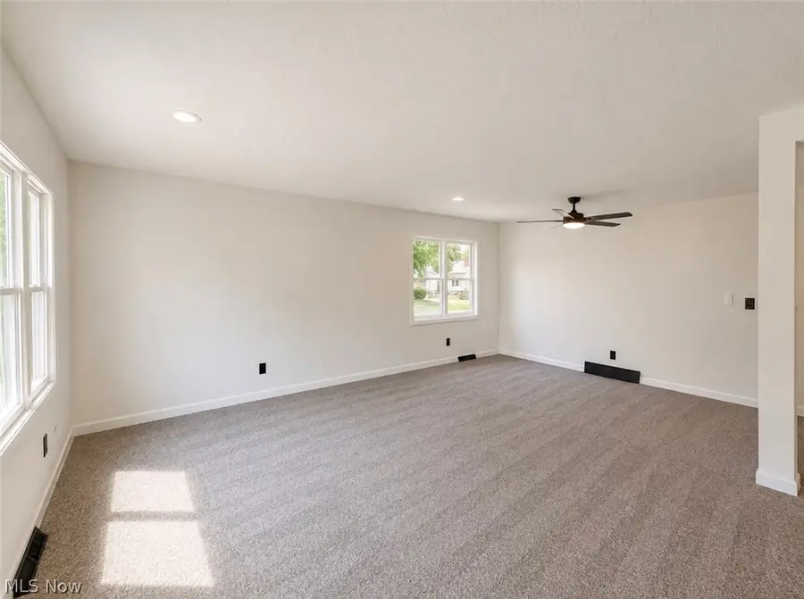 24071 Russell Avenue, Euclid, OH 44123 - #3