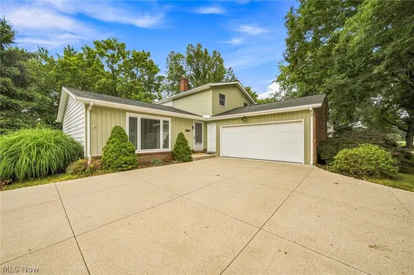 8631 Oxford Drive, Strongsville, OH 44149