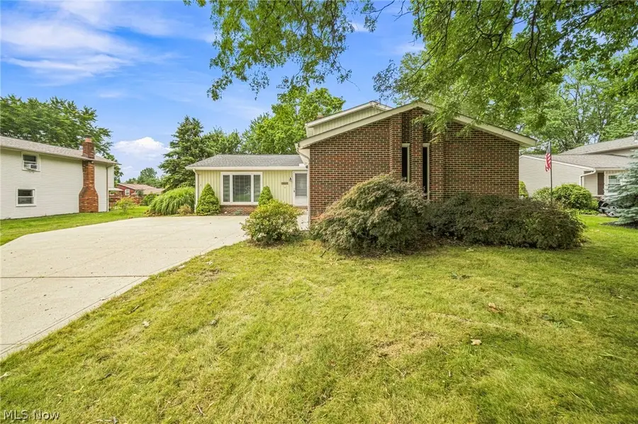 8631 Oxford Drive, Strongsville, OH 44149 - #2