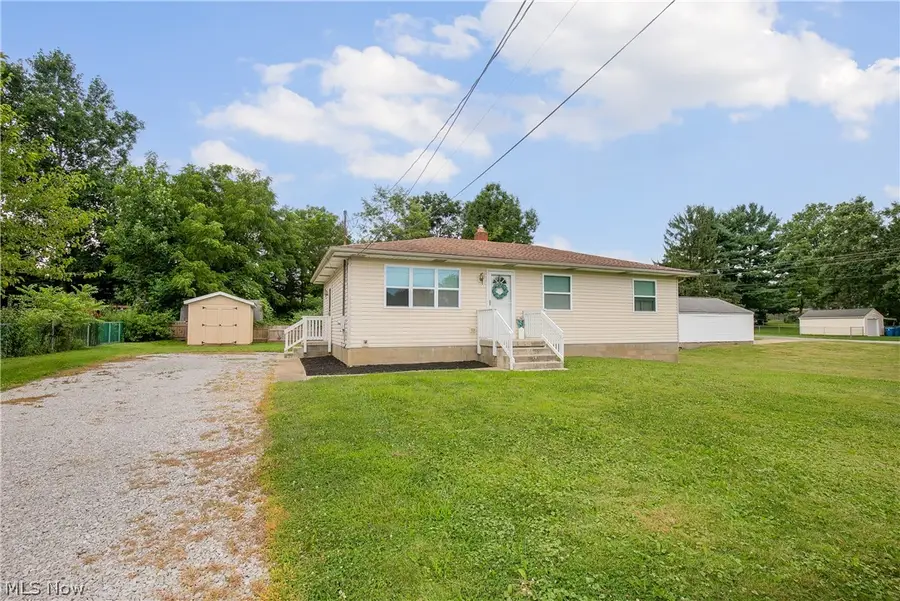 472 Columbine Avenue, Akron, OH 44312 - #3
