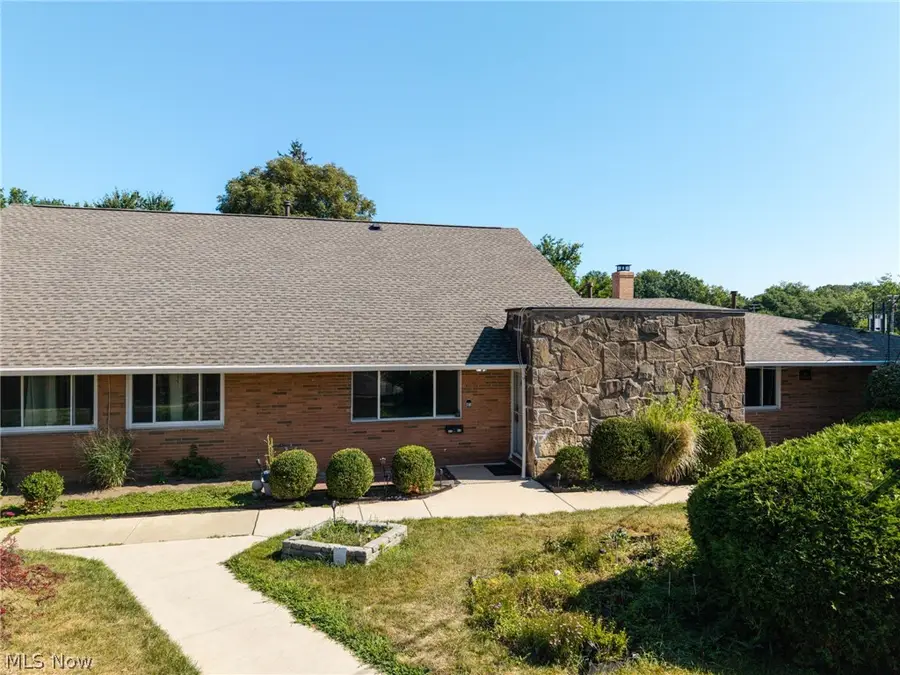 21860 River Oaks Drive #2G, Rocky River, OH 44116 - #2