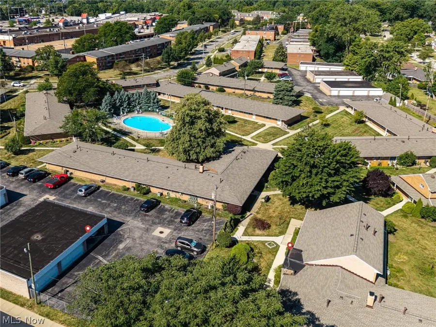 21860 River Oaks Drive #2G, Rocky River, OH 44116 - #3
