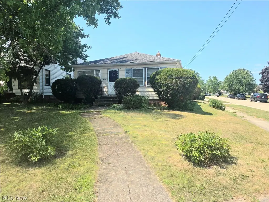 6040 W 54th Street, Parma, OH 44129 - #1