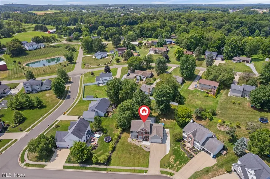 1718 Cornerstone Sw Street, Hartville, OH 44632 - #2
