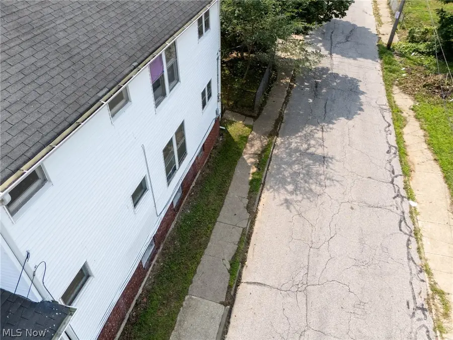 14002 Idarose Avenue, Cleveland, OH 44110 - #2