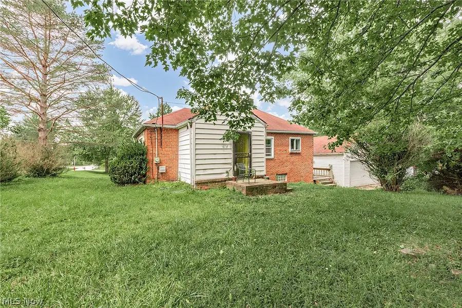 16725 Findlay Street, Chagrin Falls, OH 44023 - #3